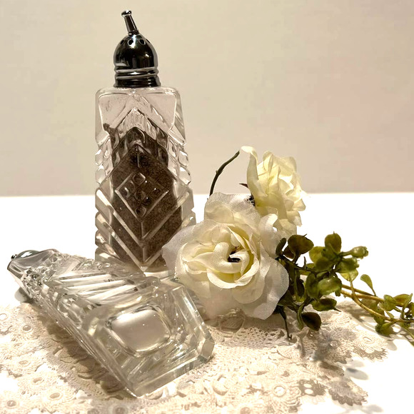 Crystal Salt and Pepper Shaker - Picture 2 of 2